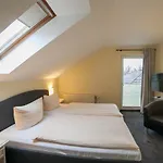 Hus Sunnenkringel Hotell 3*